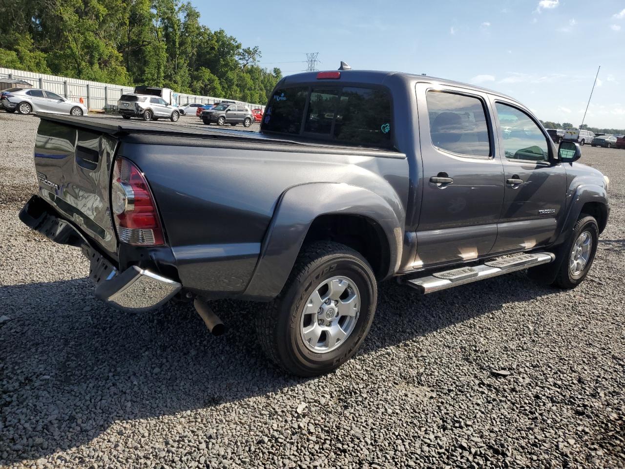 Photo 2 VIN: 5TFJX4GN1EX027960 - TOYOTA TACOMA 