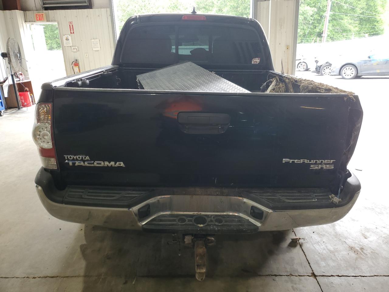 Photo 5 VIN: 5TFJX4GN1FX042900 - TOYOTA TACOMA 