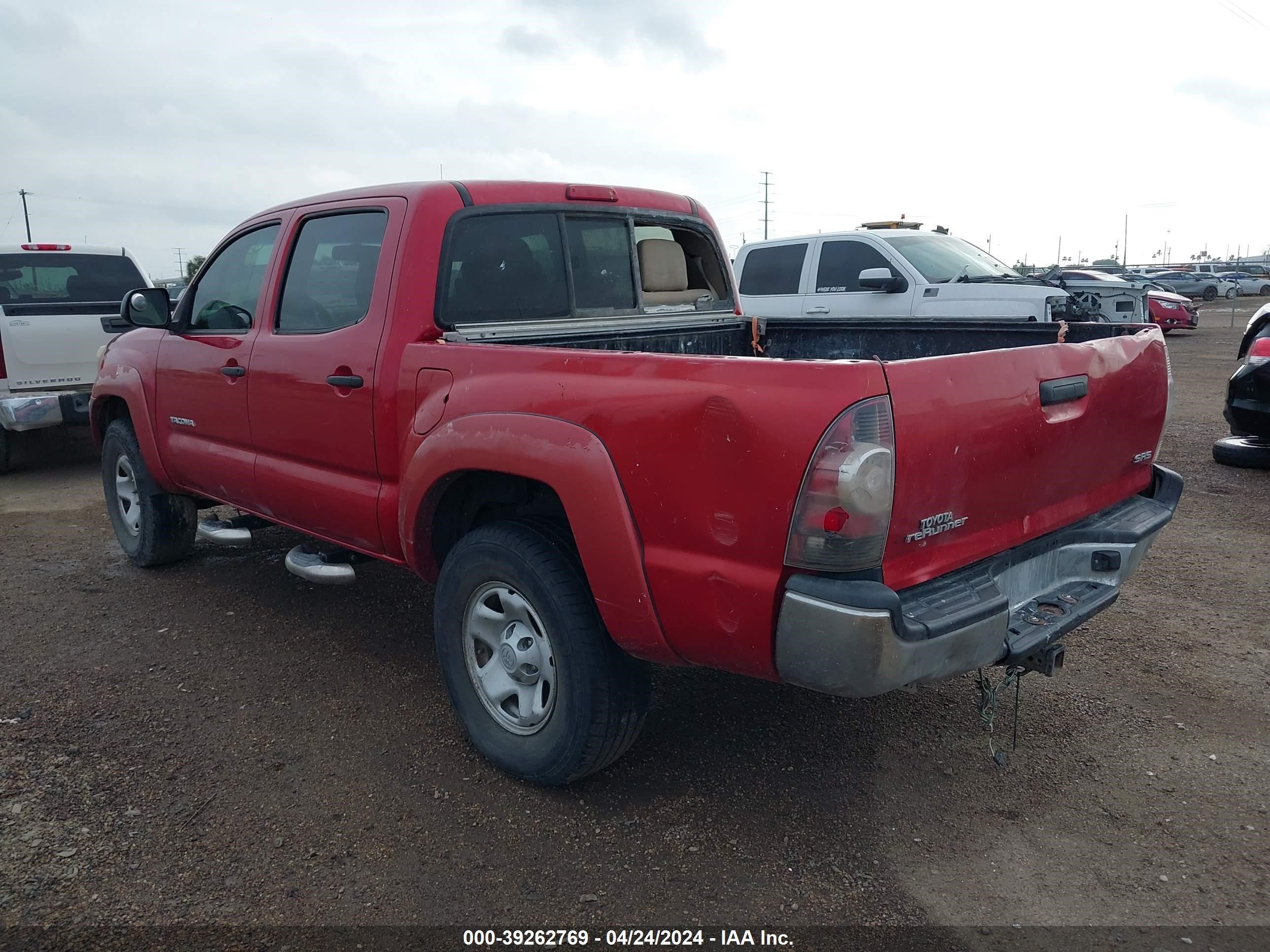 Photo 2 VIN: 5TFJX4GN2DX017713 - TOYOTA TACOMA 