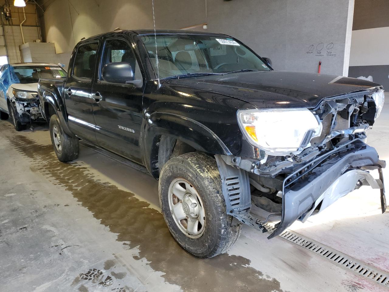 Photo 3 VIN: 5TFJX4GN6CX008611 - TOYOTA TACOMA 