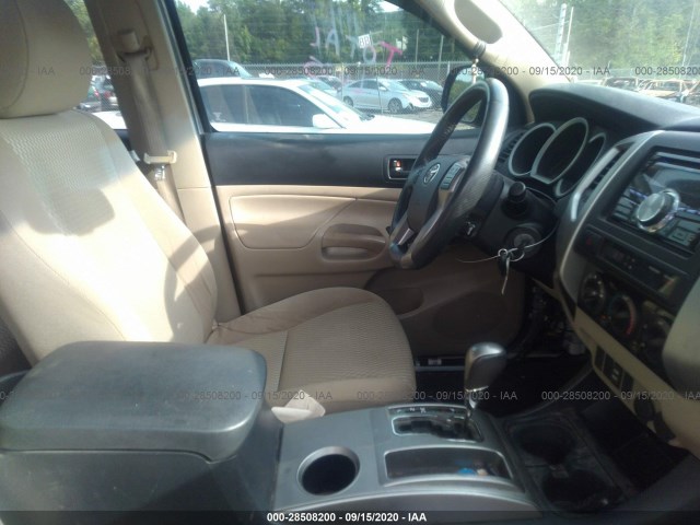 Photo 4 VIN: 5TFJX4GN6DX024454 - TOYOTA TACOMA 