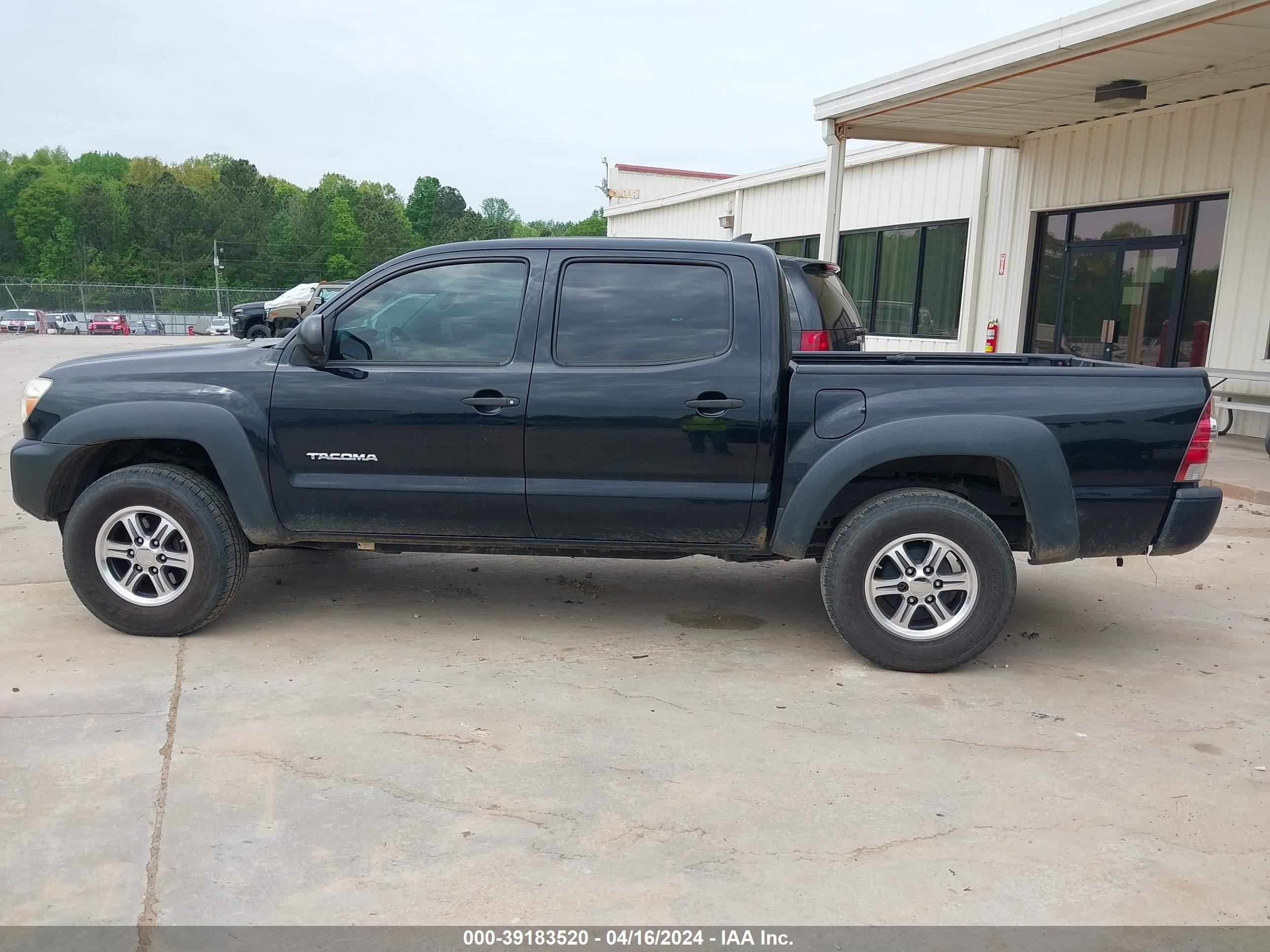 Photo 14 VIN: 5TFJX4GN7CX010321 - TOYOTA TACOMA 