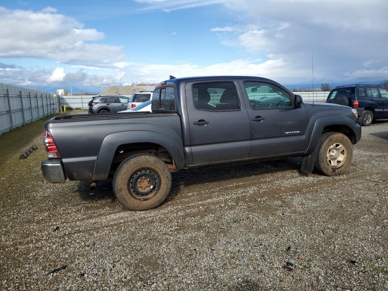 Photo 2 VIN: 5TFJX4GN7FX039435 - TOYOTA TACOMA 