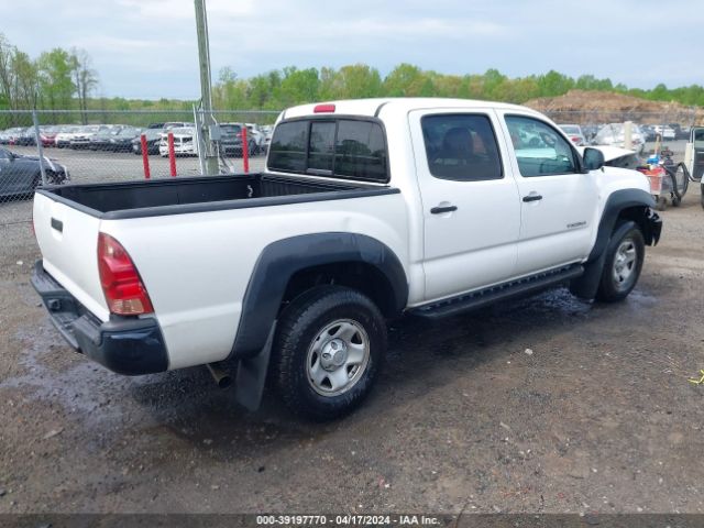 Photo 3 VIN: 5TFJX4GN9FX042482 - TOYOTA TACOMA 