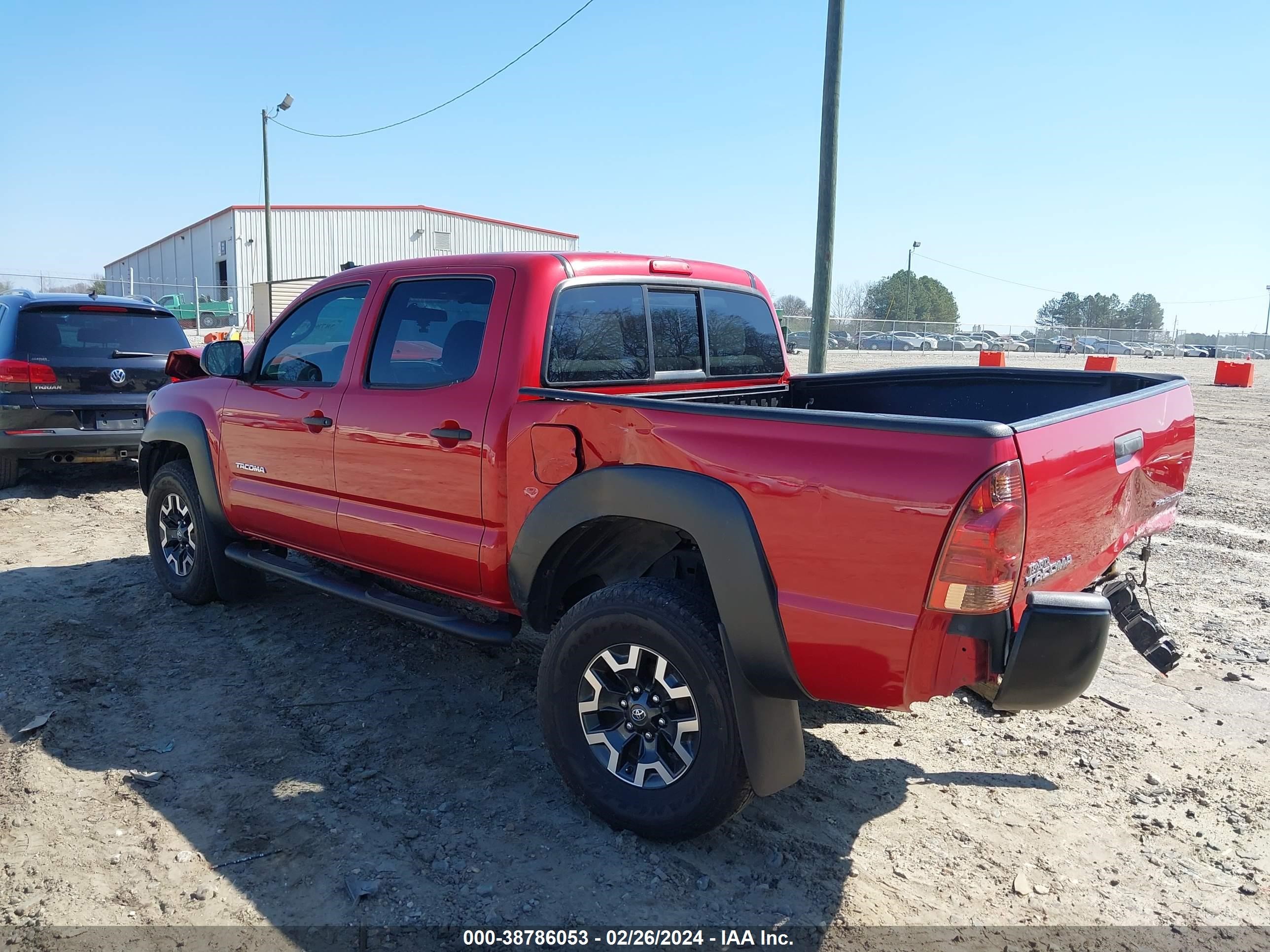 Photo 2 VIN: 5TFJX4GNXEX031084 - TOYOTA TACOMA 