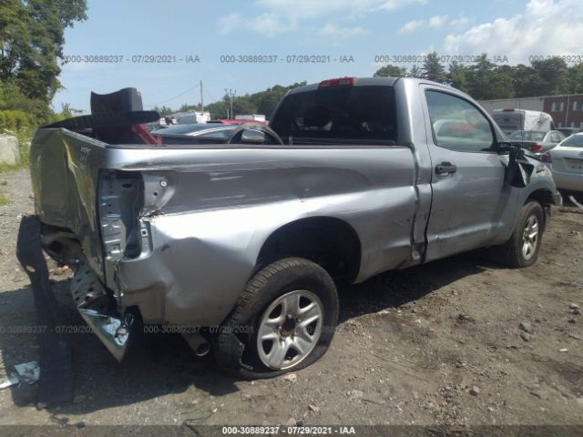 Photo 3 VIN: 5TFKM5F17AX001147 - TOYOTA TUNDRA 4WD TRUCK 