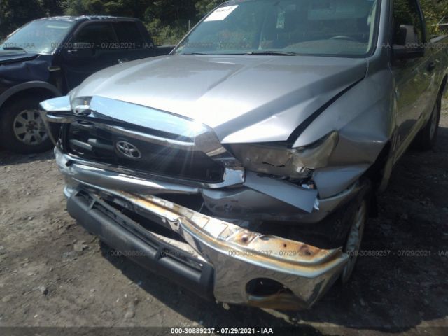 Photo 5 VIN: 5TFKM5F17AX001147 - TOYOTA TUNDRA 4WD TRUCK 