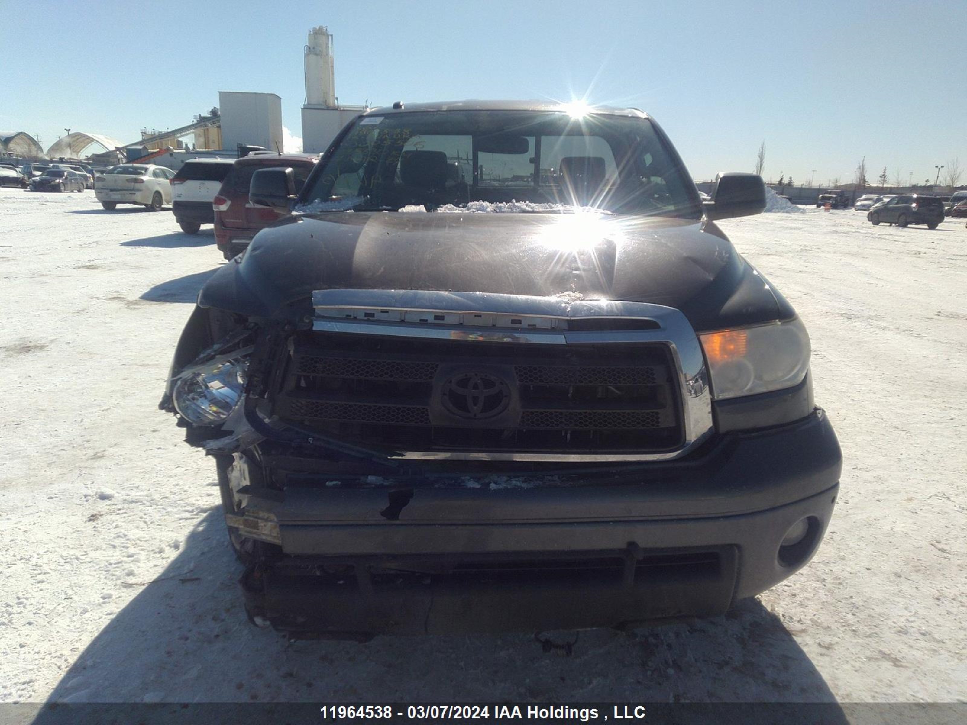 Photo 11 VIN: 5TFKY5F16DX005506 - TOYOTA TUNDRA 