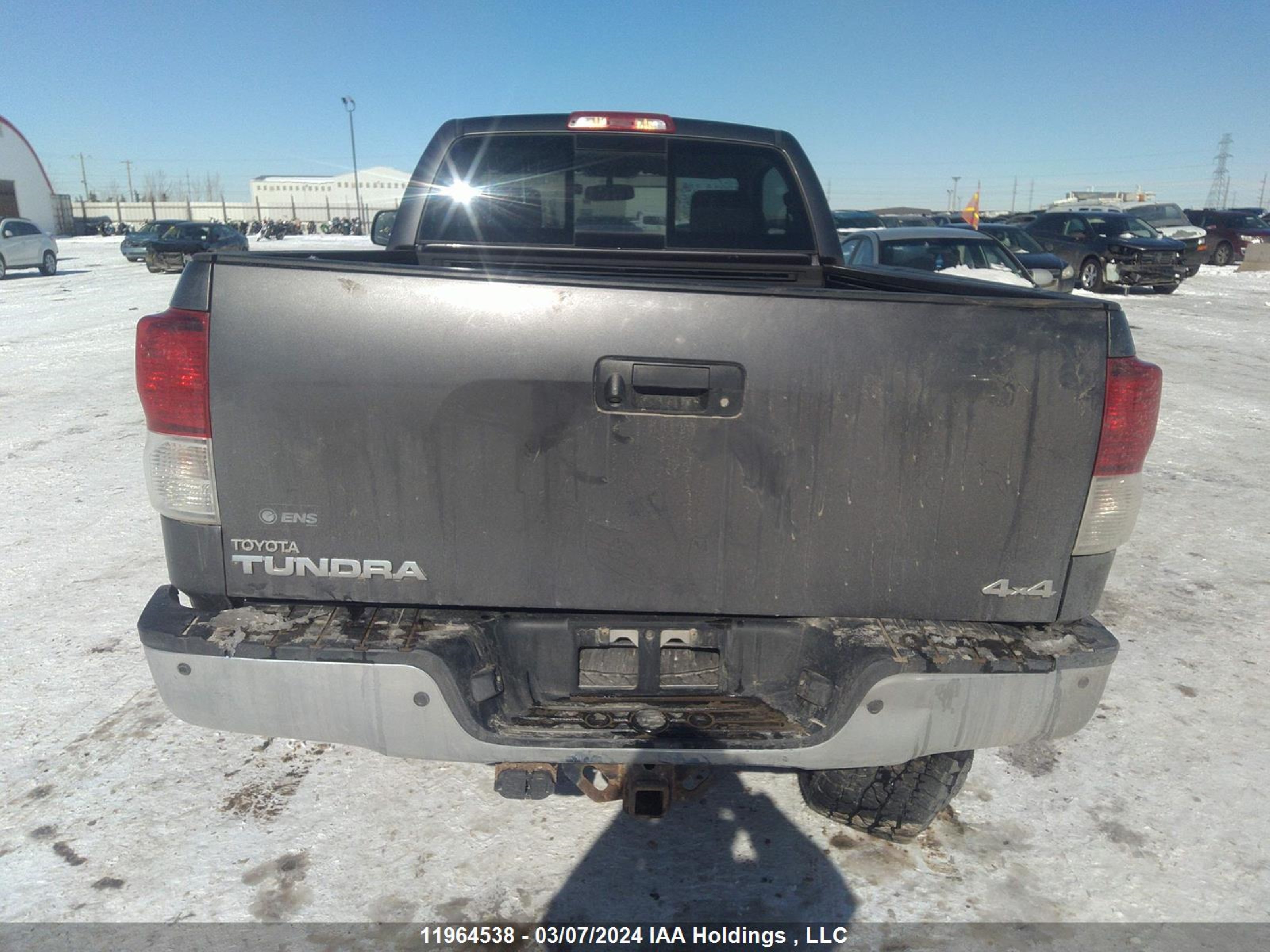 Photo 15 VIN: 5TFKY5F16DX005506 - TOYOTA TUNDRA 