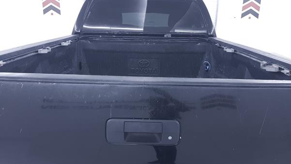 Photo 18 VIN: 5TFKY5F18AX003851 - TOYOTA TUNDRA 