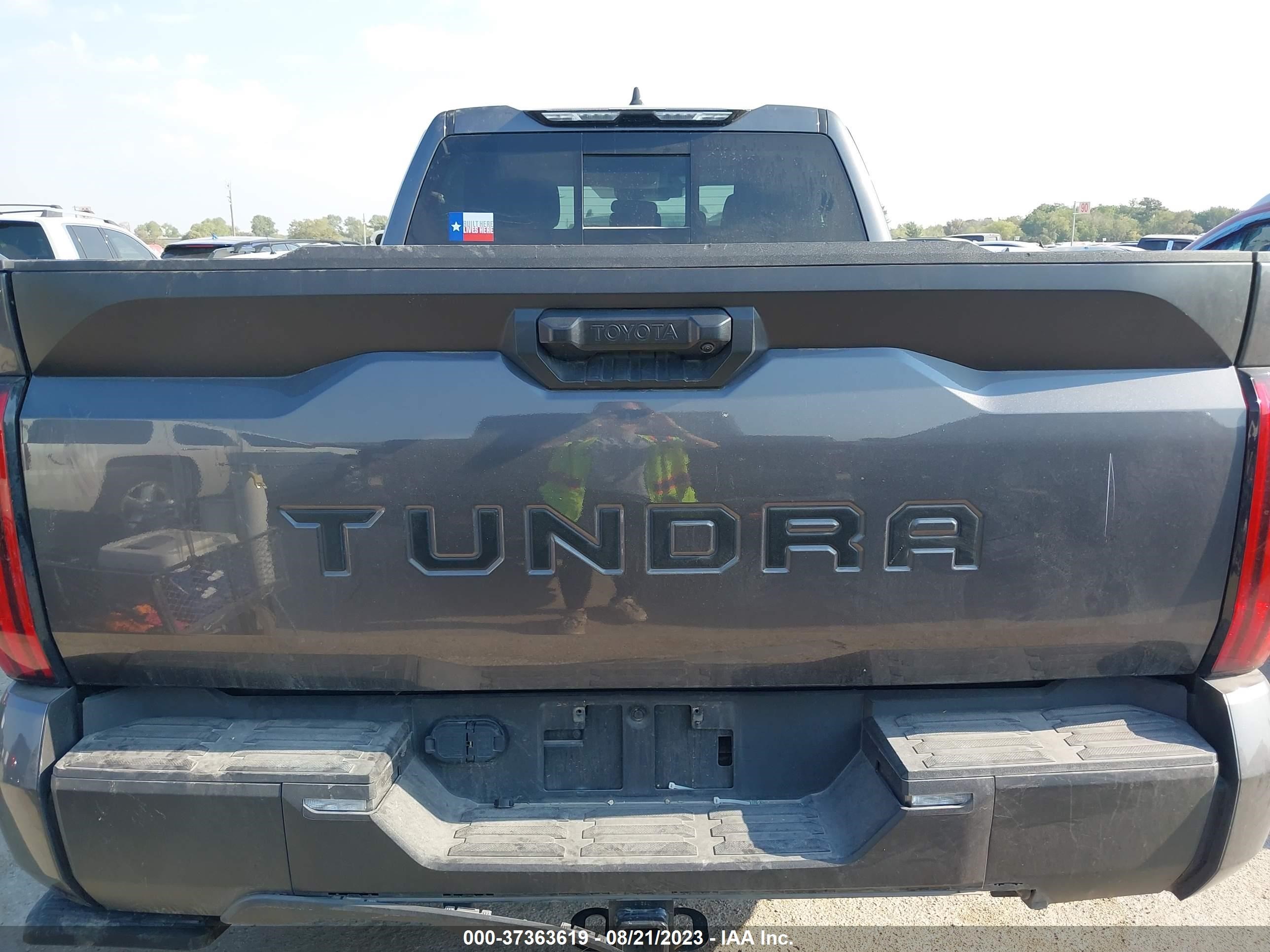 Photo 16 VIN: 5TFLA5AA3PX020050 - TOYOTA TUNDRA 