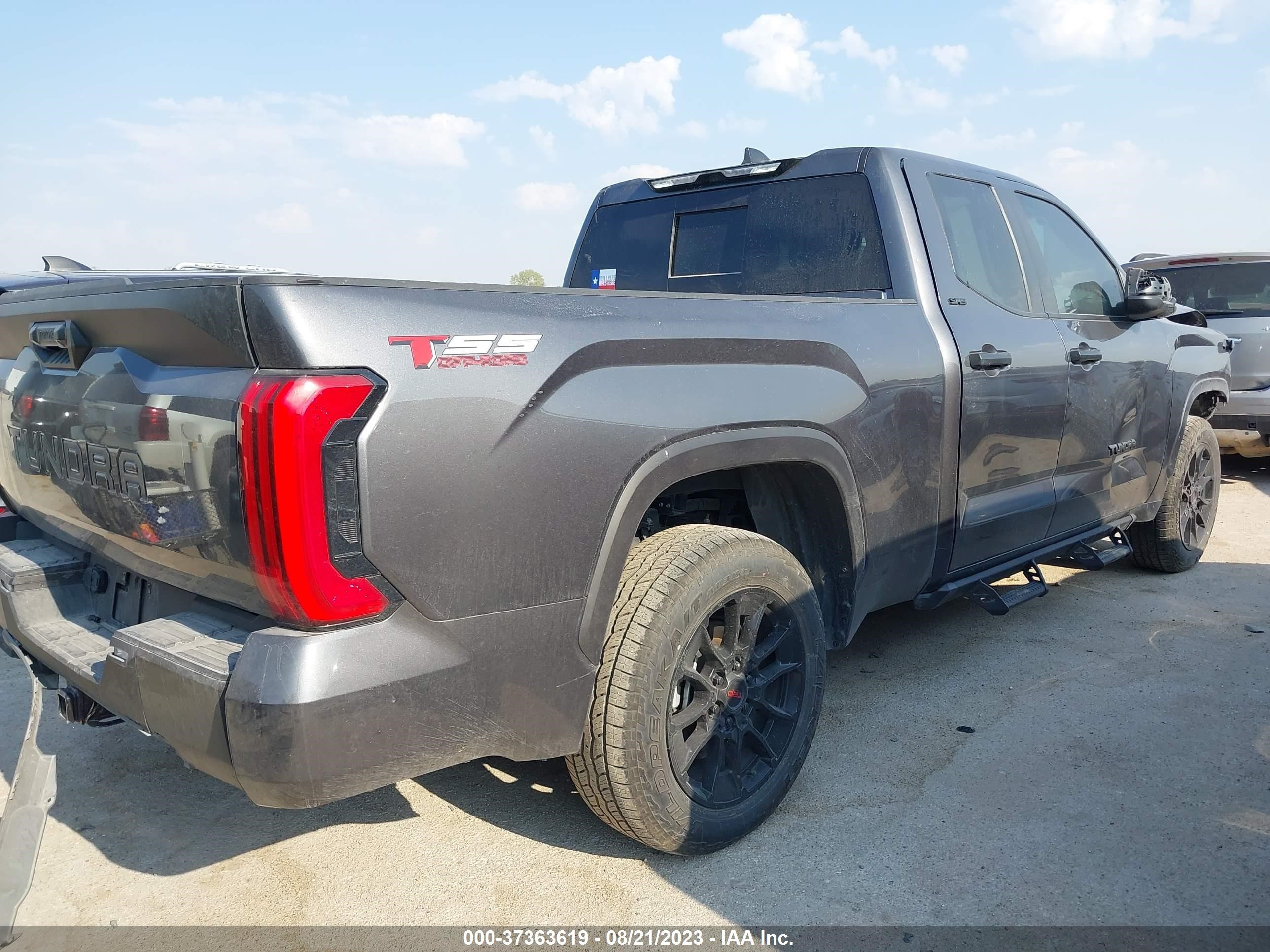 Photo 4 VIN: 5TFLA5AA3PX020050 - TOYOTA TUNDRA 