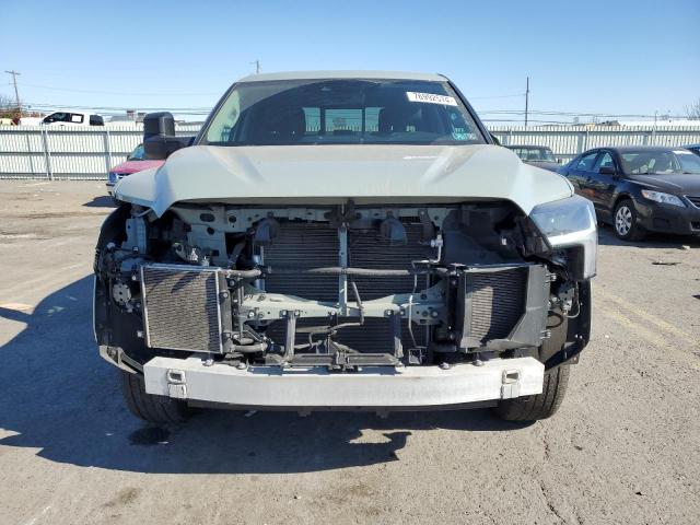 Photo 4 VIN: 5TFLA5DA5PX072100 - TOYOTA TUNDRA DOU 