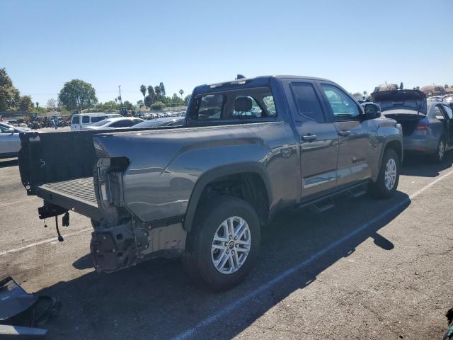 Photo 2 VIN: 5TFLA5DA6RX142609 - TOYOTA TUNDRA DOU 