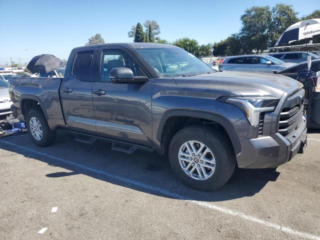 Photo 3 VIN: 5TFLA5DA6RX142609 - TOYOTA TUNDRA DOU 