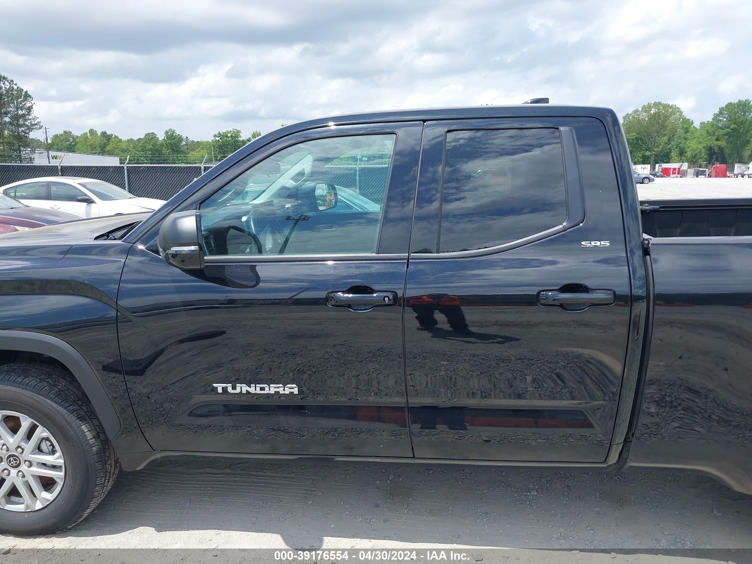 Photo 14 VIN: 5TFLA5DAXNX047352 - TOYOTA TUNDRA 