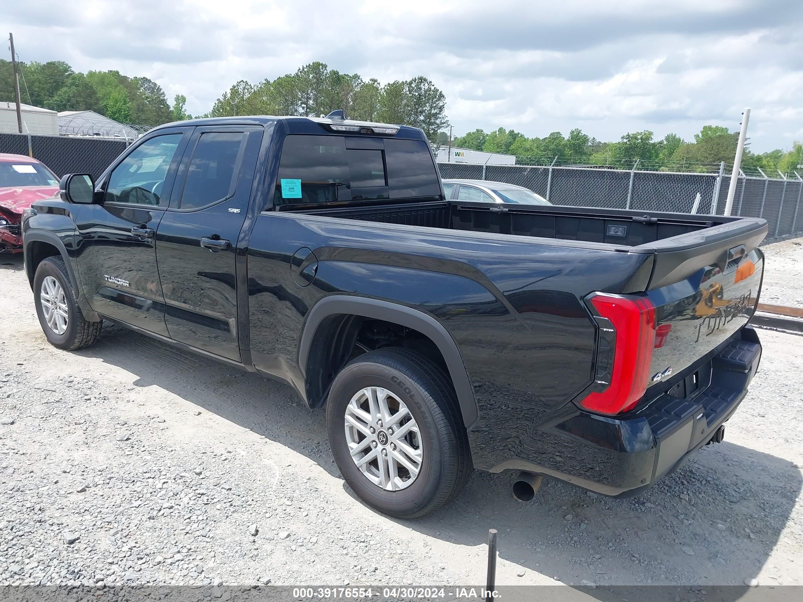 Photo 2 VIN: 5TFLA5DAXNX047352 - TOYOTA TUNDRA 