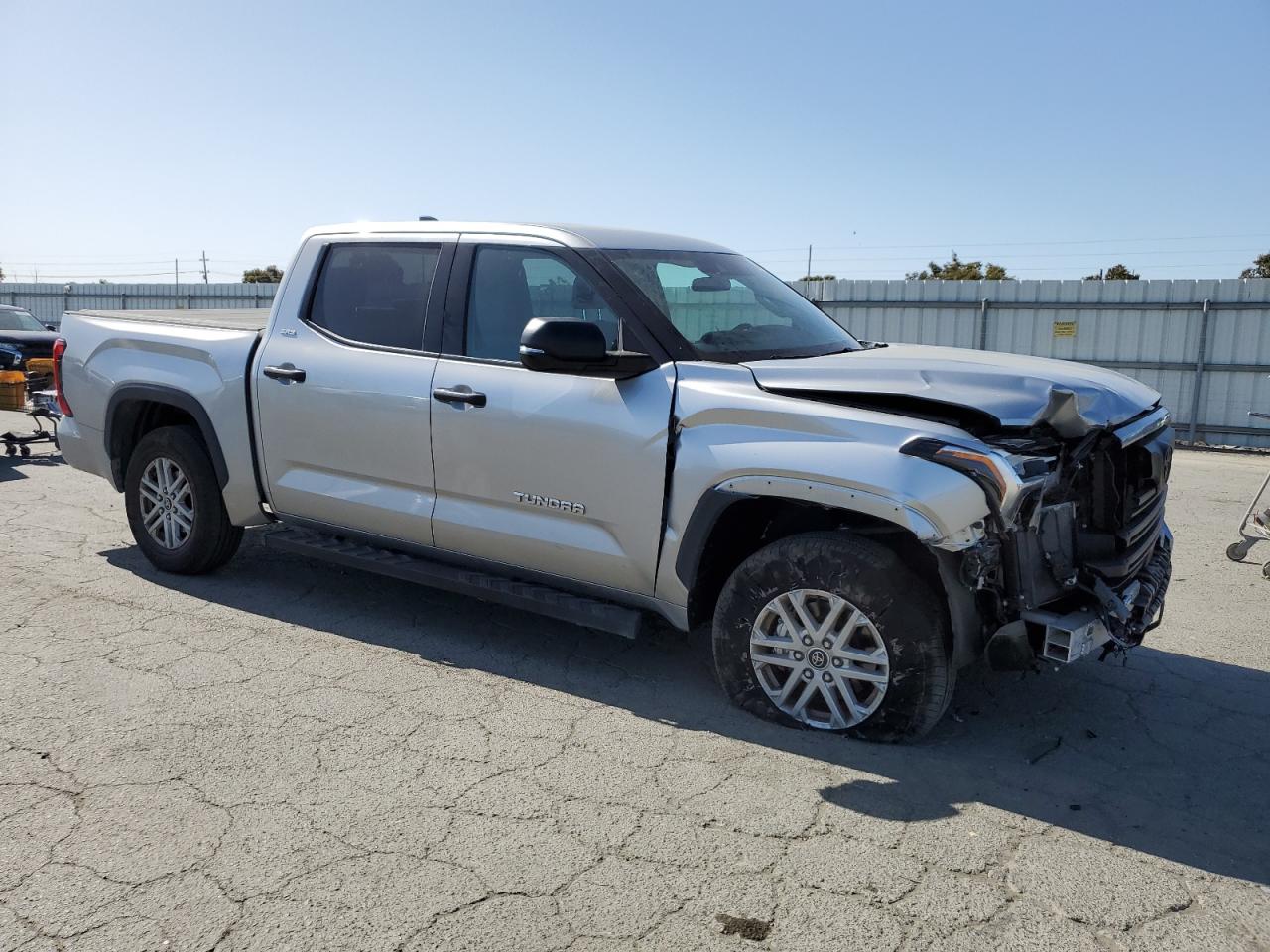 Photo 3 VIN: 5TFLA5DB3PX066840 - TOYOTA TUNDRA 