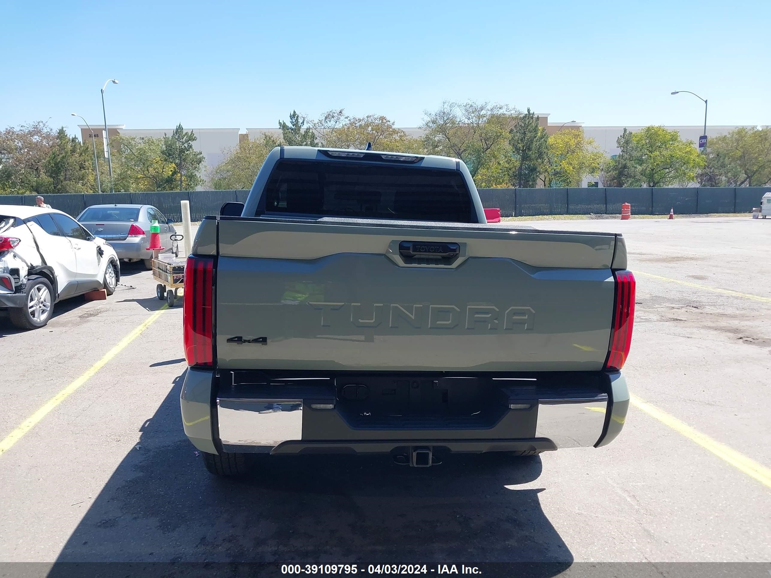 Photo 15 VIN: 5TFLA5DB7PX103176 - TOYOTA TUNDRA 