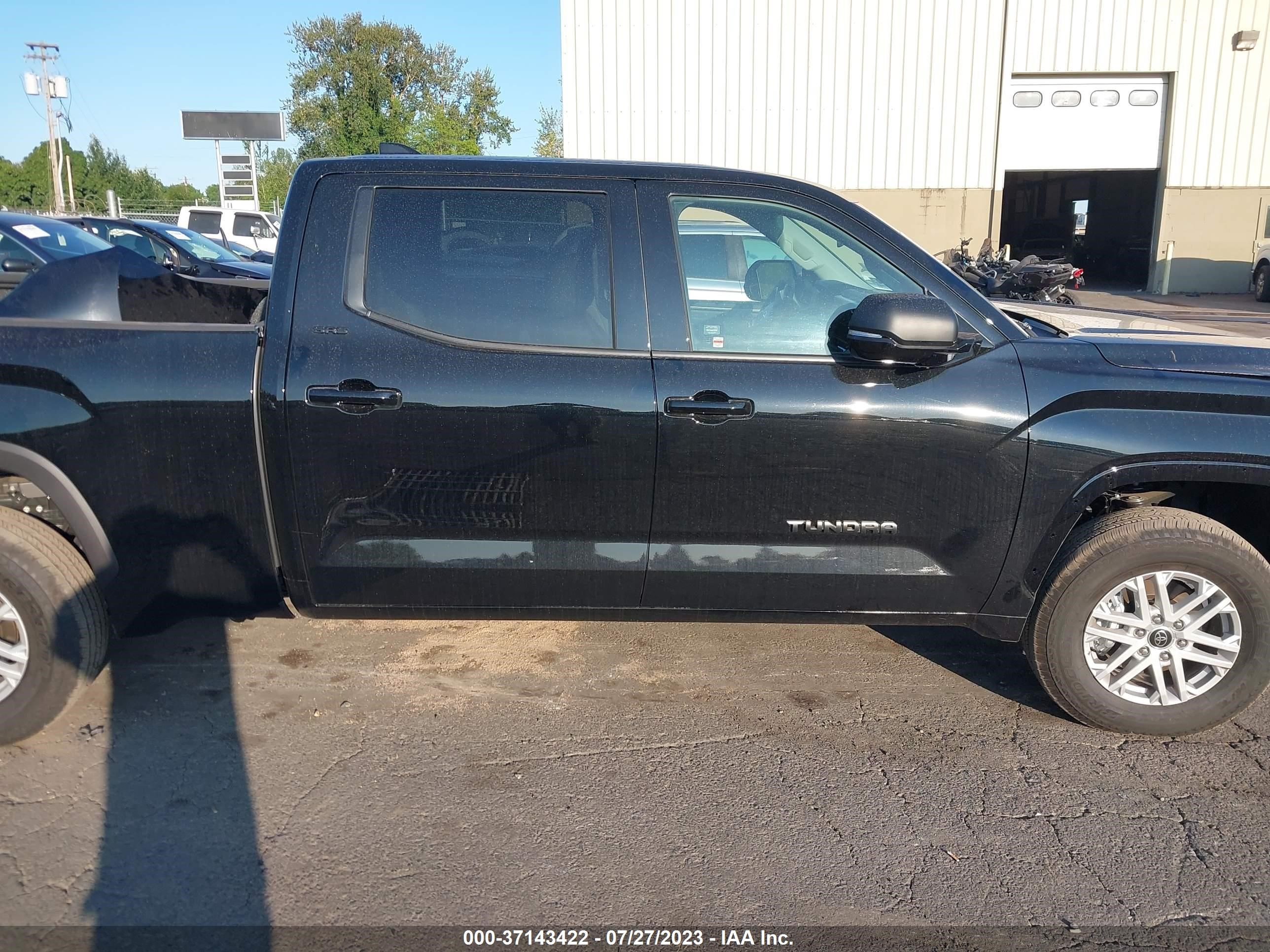 Photo 13 VIN: 5TFLA5EC2PX015577 - TOYOTA TUNDRA 