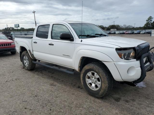 Photo 3 VIN: 5TFLU4EN0BX014746 - TOYOTA TACOMA 