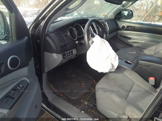 Photo 4 VIN: 5TFLU4EN0CX042550 - TOYOTA TACOMA 