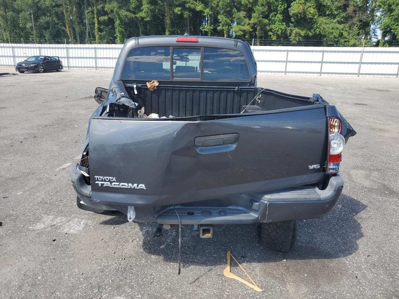 Photo 5 VIN: 5TFLU4EN0DX073685 - TOYOTA TACOMA 