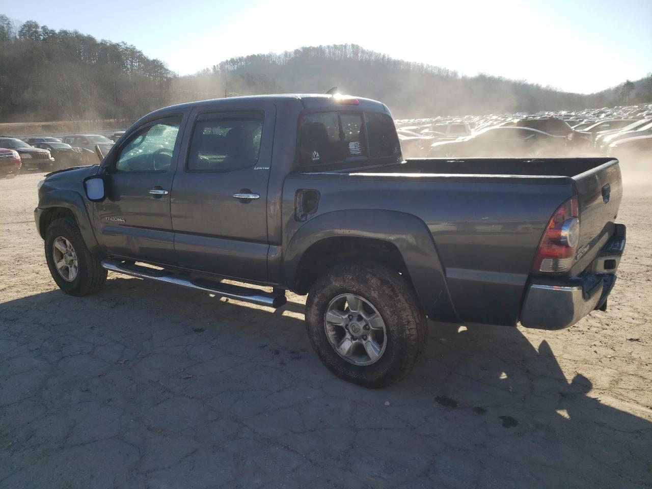 Photo 1 VIN: 5TFLU4EN0EX102006 - TOYOTA TACOMA 