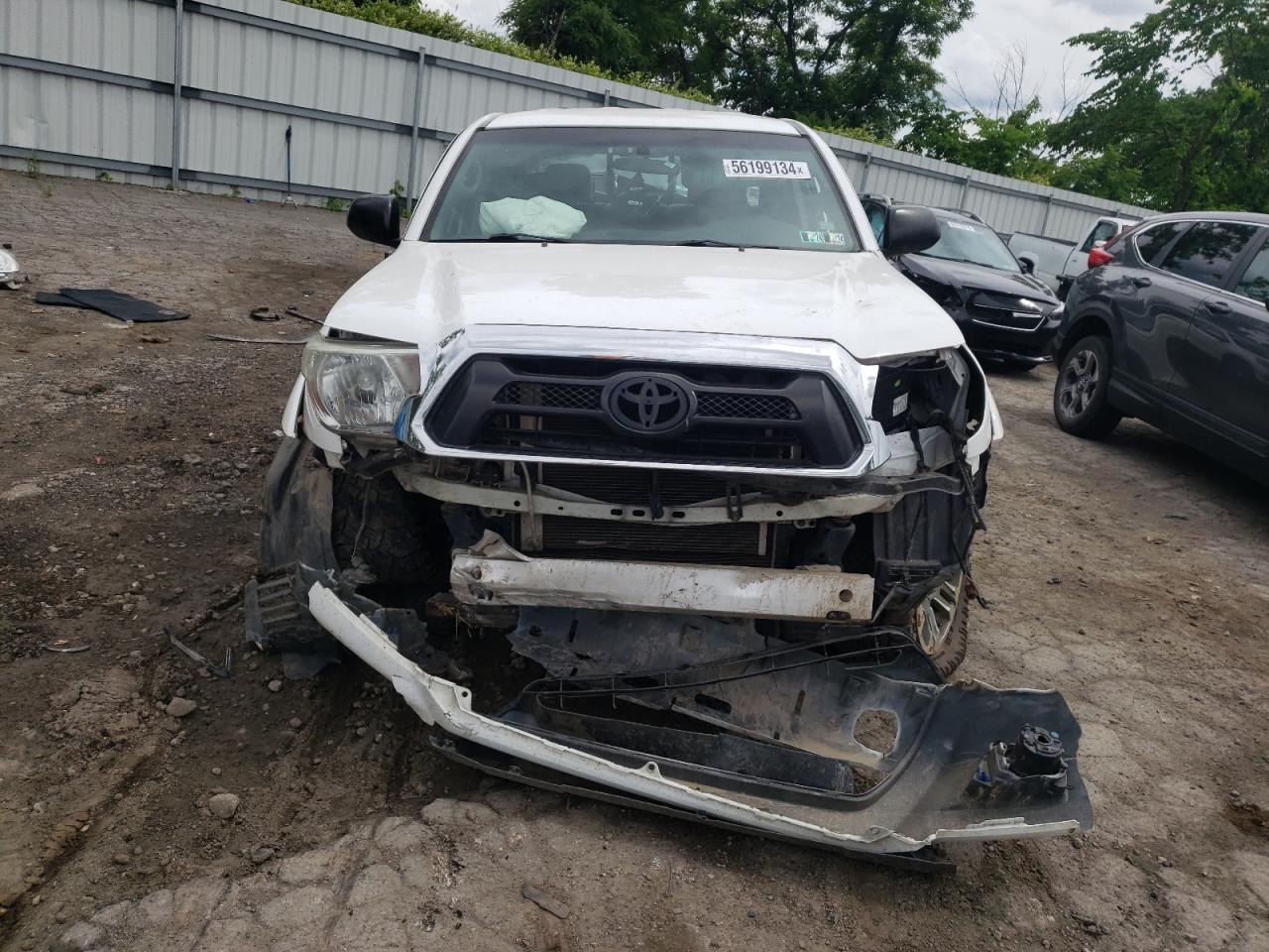 Photo 4 VIN: 5TFLU4EN1FX132858 - TOYOTA TACOMA 