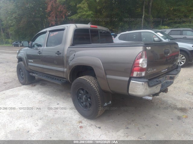 Photo 2 VIN: 5TFLU4EN2CX037656 - TOYOTA TACOMA 