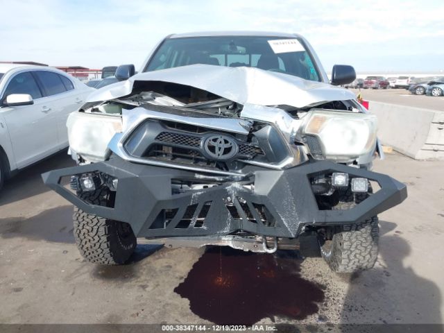 Photo 5 VIN: 5TFLU4EN2DX078158 - TOYOTA TACOMA 