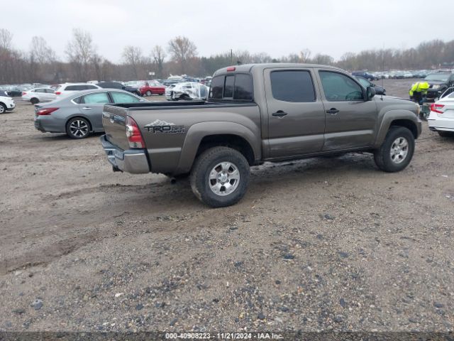 Photo 3 VIN: 5TFLU4EN2FX112778 - TOYOTA TACOMA 