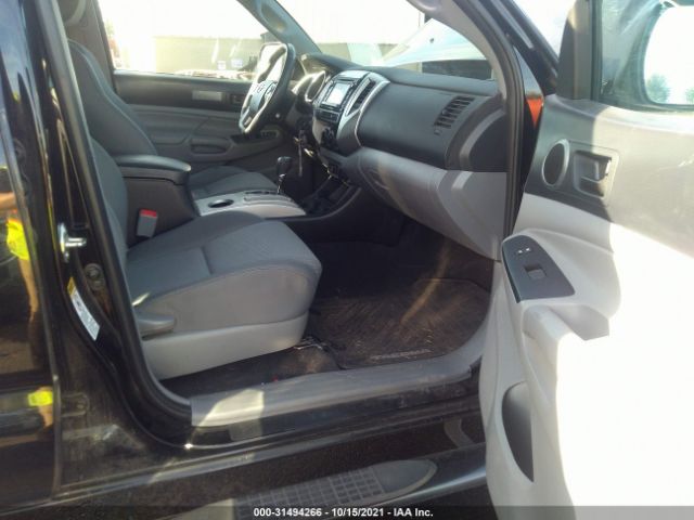 Photo 4 VIN: 5TFLU4EN2FX148115 - TOYOTA TACOMA 