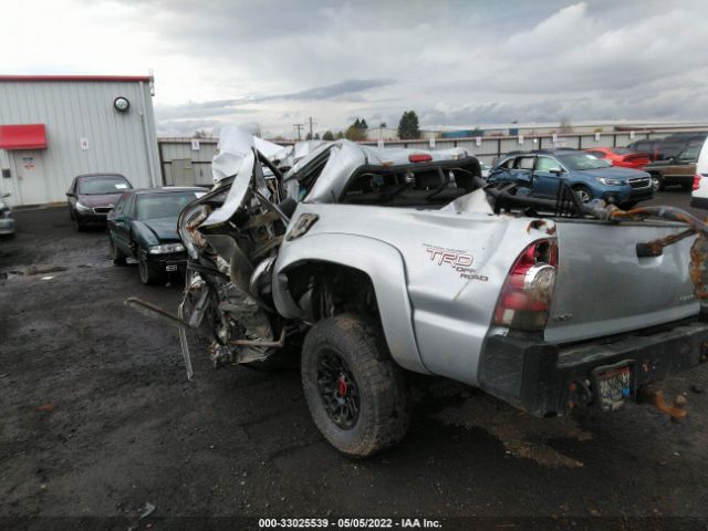 Photo 2 VIN: 5TFLU4EN3BX013073 - TOYOTA TACOMA 