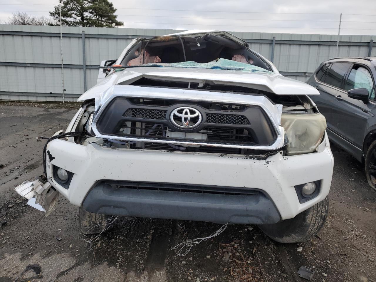 Photo 4 VIN: 5TFLU4EN3CX030943 - TOYOTA TACOMA 