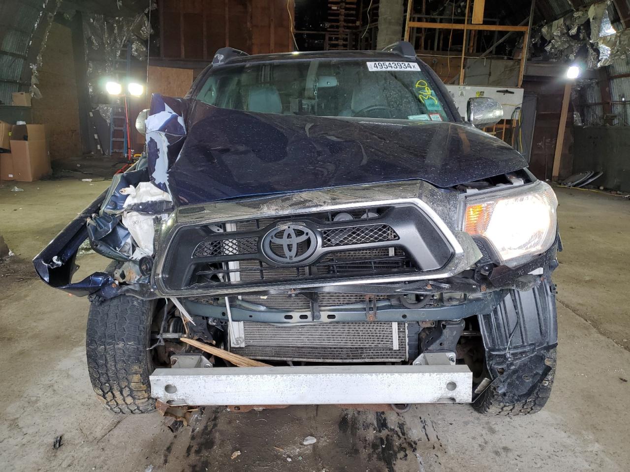 Photo 4 VIN: 5TFLU4EN3DX051096 - TOYOTA TACOMA 