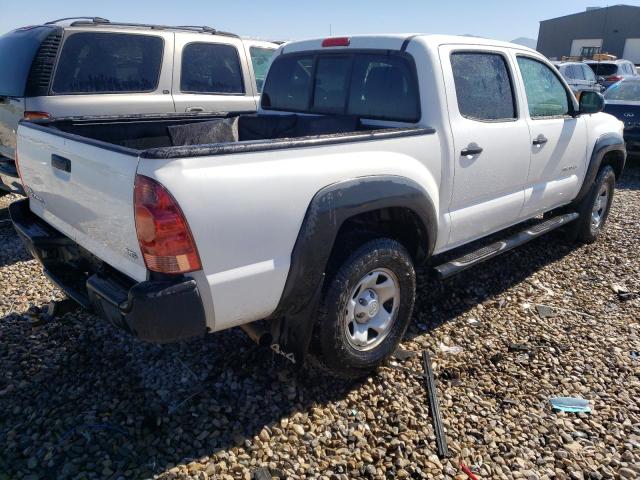 Photo 3 VIN: 5TFLU4EN3DX062793 - TOYOTA TACOMA DOU 