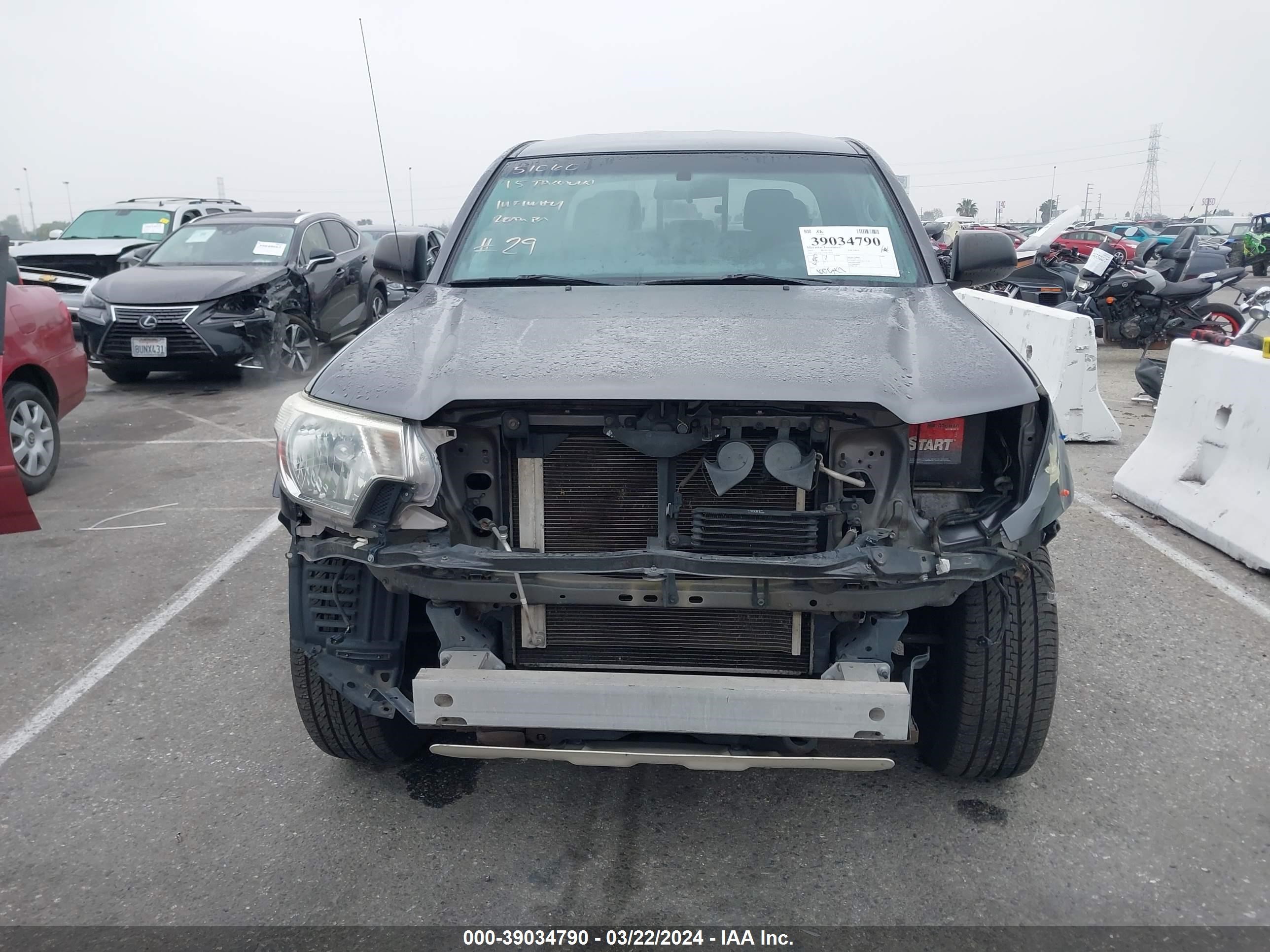 Photo 12 VIN: 5TFLU4EN3FX114426 - TOYOTA TACOMA 