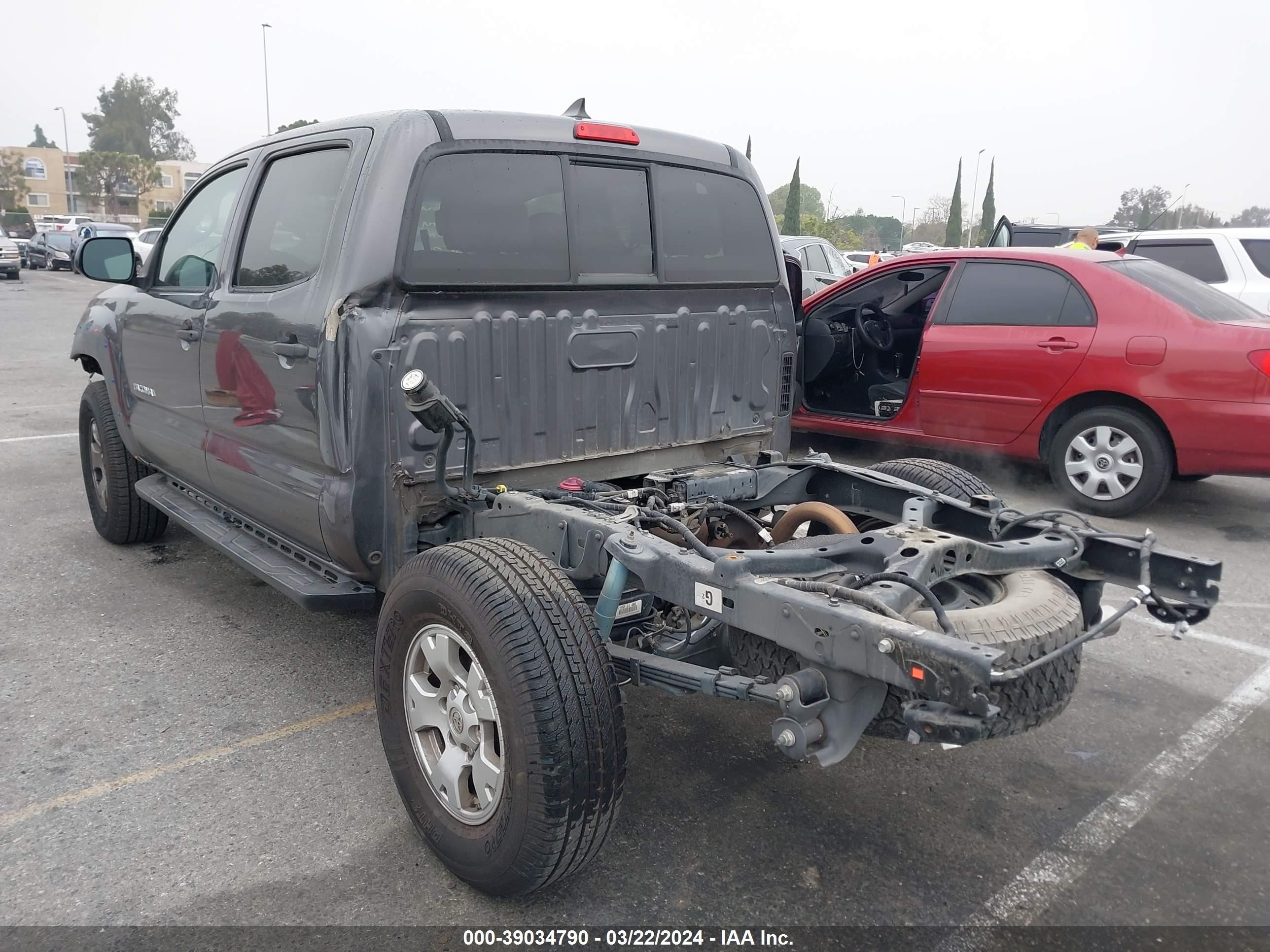 Photo 2 VIN: 5TFLU4EN3FX114426 - TOYOTA TACOMA 