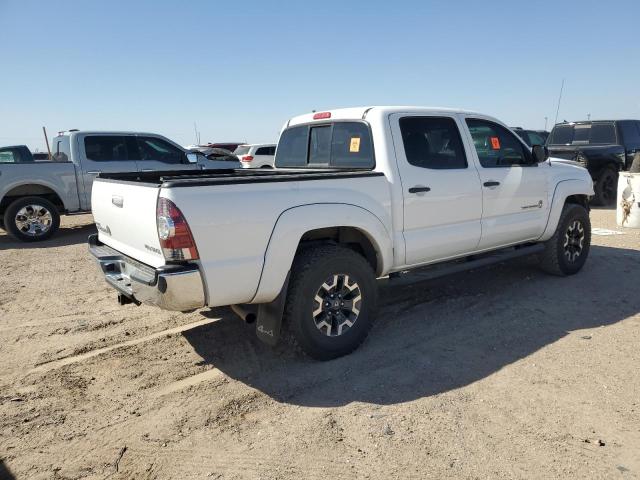 Photo 2 VIN: 5TFLU4EN4DX069851 - TOYOTA TACOMA DOU 