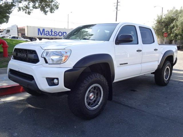 Photo 1 VIN: 5TFLU4EN4EX105684 - TOYOTA TACOMA DOU 