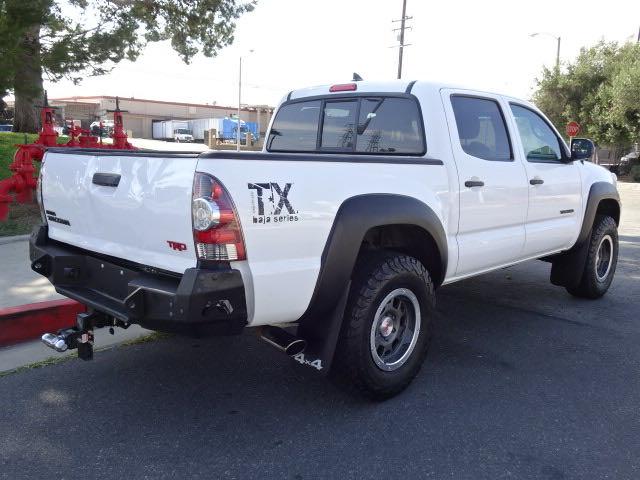 Photo 3 VIN: 5TFLU4EN4EX105684 - TOYOTA TACOMA DOU 