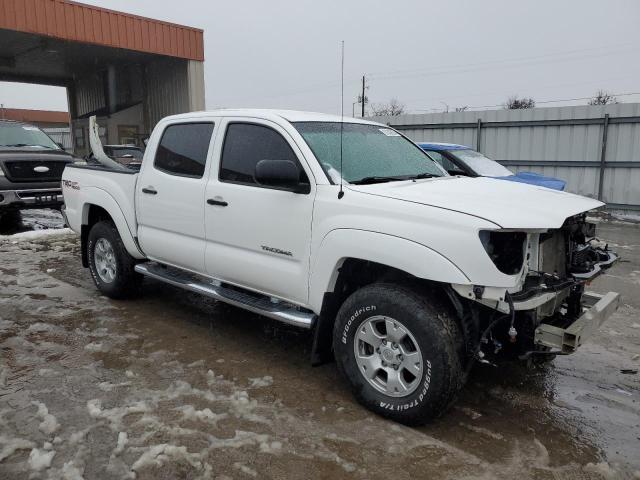 Photo 3 VIN: 5TFLU4EN4EX107922 - TOYOTA TACOMA 