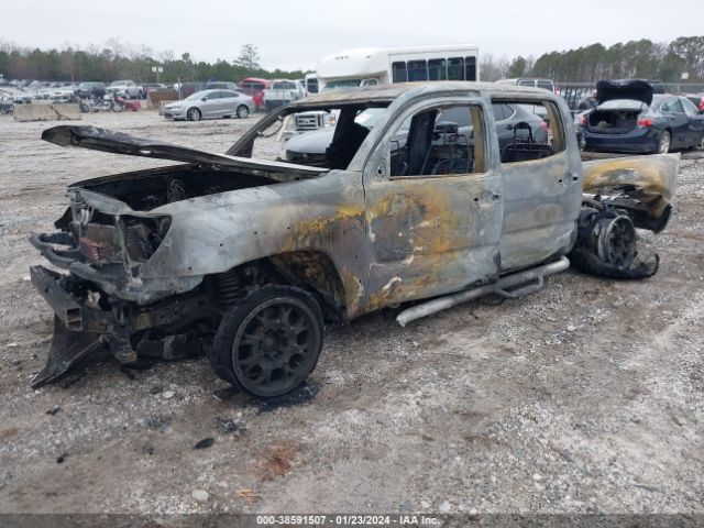 Photo 1 VIN: 5TFLU4EN4FX113155 - TOYOTA TACOMA 