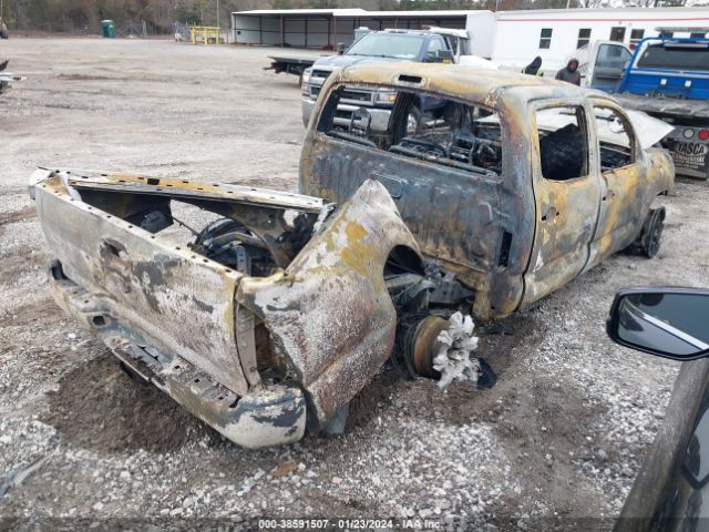 Photo 3 VIN: 5TFLU4EN4FX113155 - TOYOTA TACOMA 