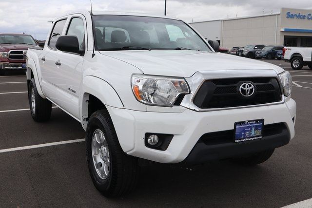 Photo 2 VIN: 5TFLU4EN4FX135947 - TOYOTA TACOMA 