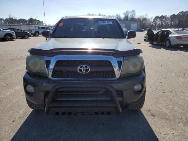 Photo 4 VIN: 5TFLU4EN5BX009526 - TOYOTA TACOMA DOU 