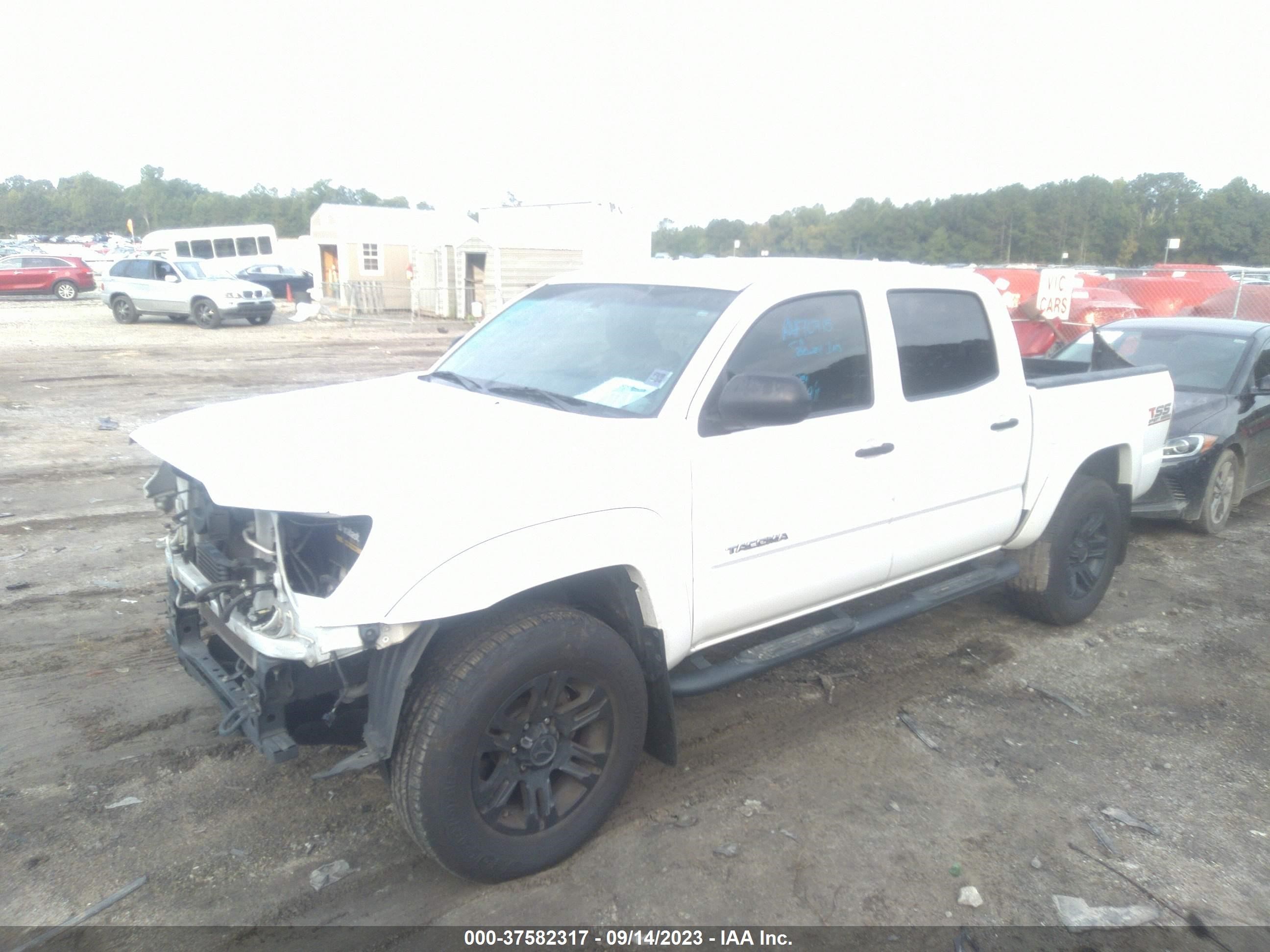 Photo 1 VIN: 5TFLU4EN5FX133978 - TOYOTA TACOMA 