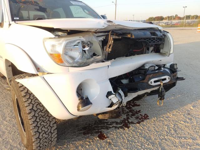 Photo 8 VIN: 5TFLU4EN6BX013780 - TOYOTA TACOMA DOU 