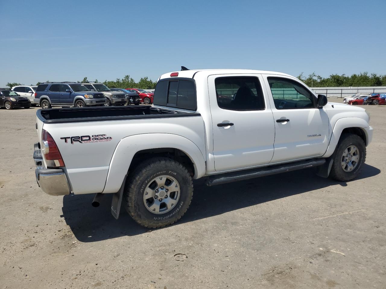 Photo 2 VIN: 5TFLU4EN6DX067292 - TOYOTA TACOMA 